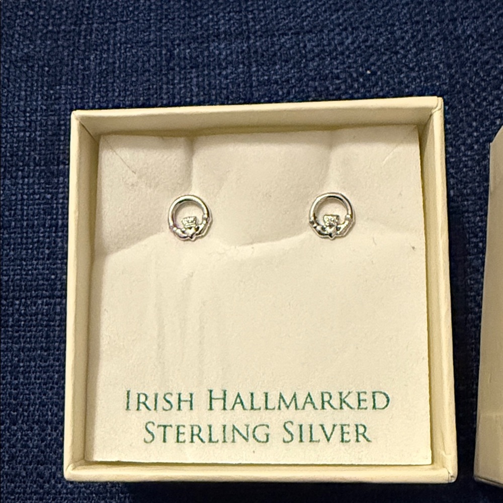 Sterling Silver Circle Stud Earrings with Shamrock Accent
